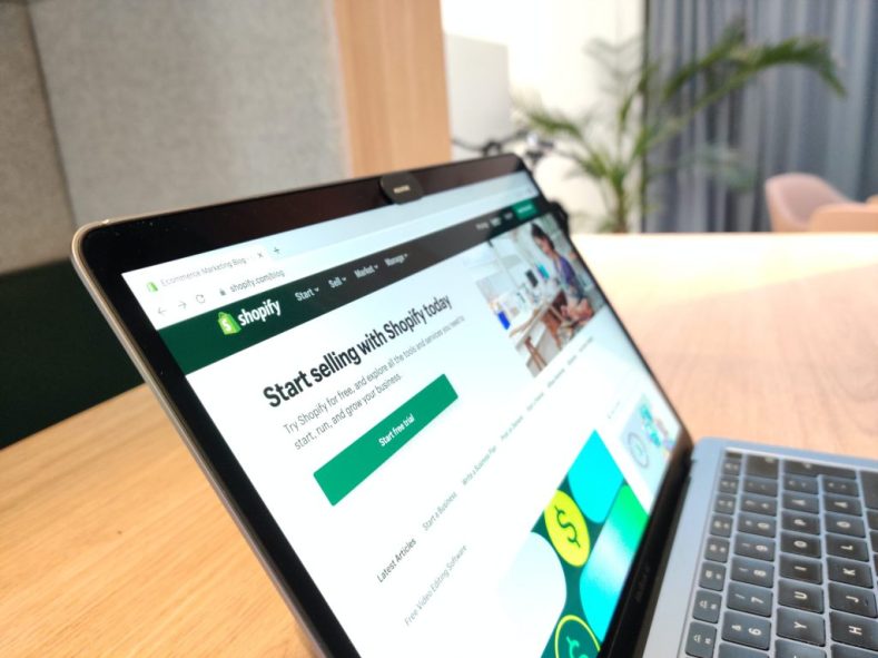 shopify vs etsy choosing ideal platform for your business scaled