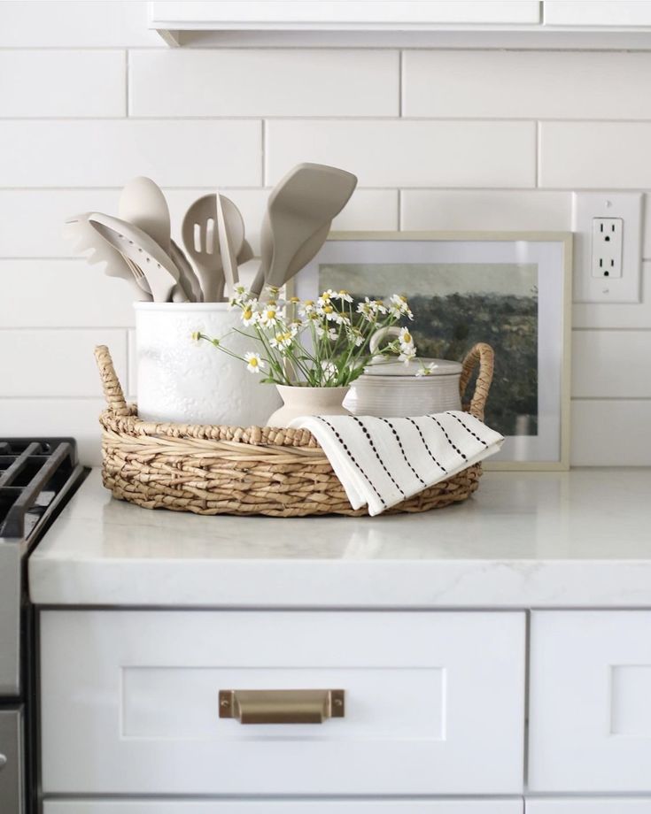 10 Latest Kitchen Counter Decor Ideas