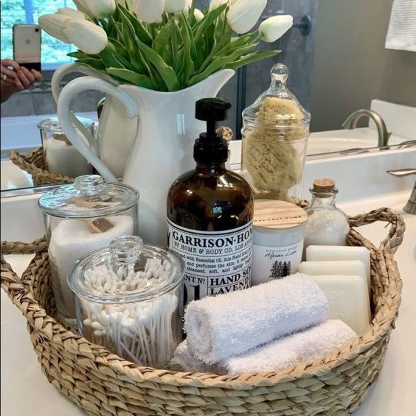 10 Bathroom Counter Decor Ideas You Can Totally Recreate