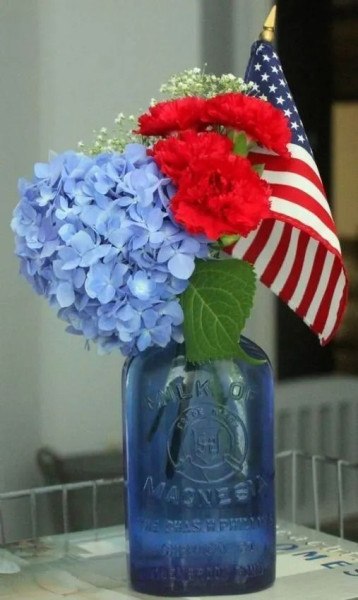 Mason Jar Mini Flag Vase