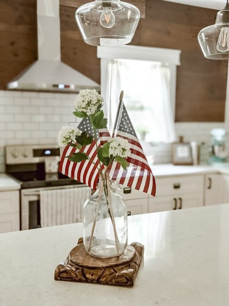 4th of July Decor Ideas: Simple Countertop Flag Arrangement