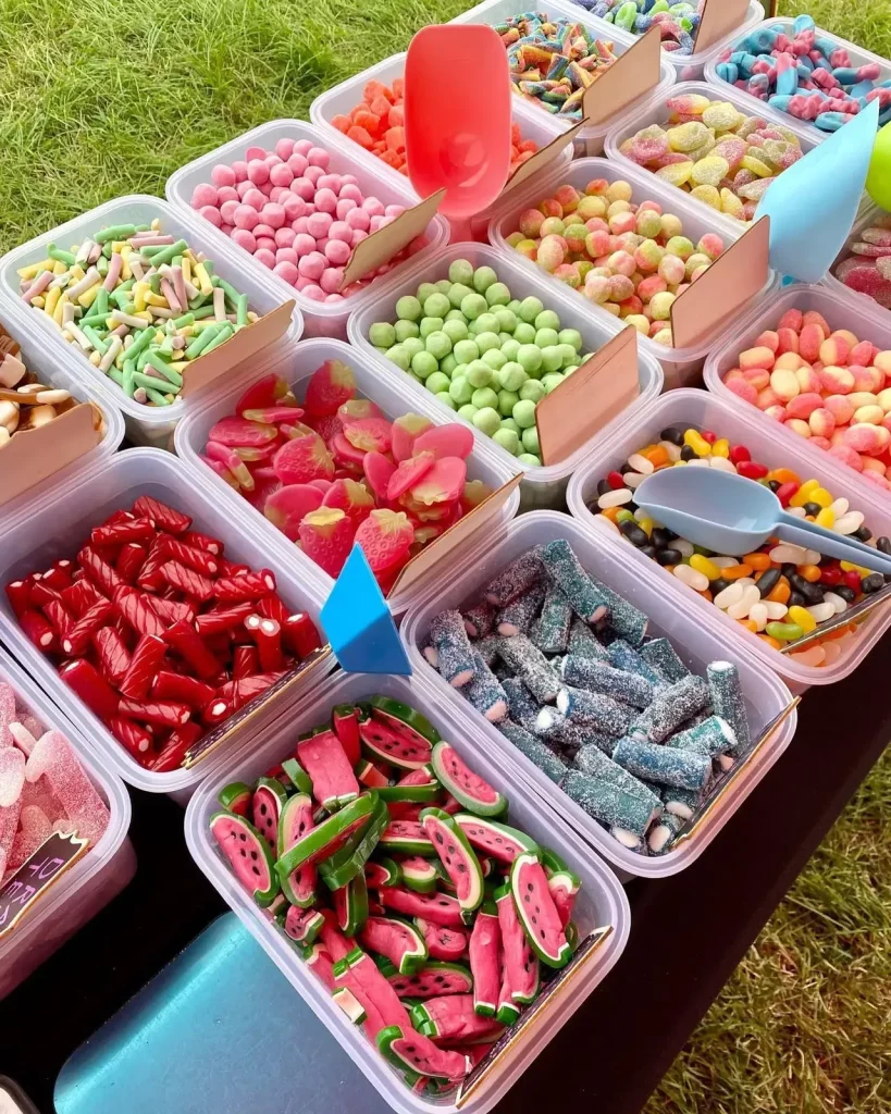 graduation candy table ideas, graduation cookies, graduation Candy ideas, candy buffet ideas for grad parties