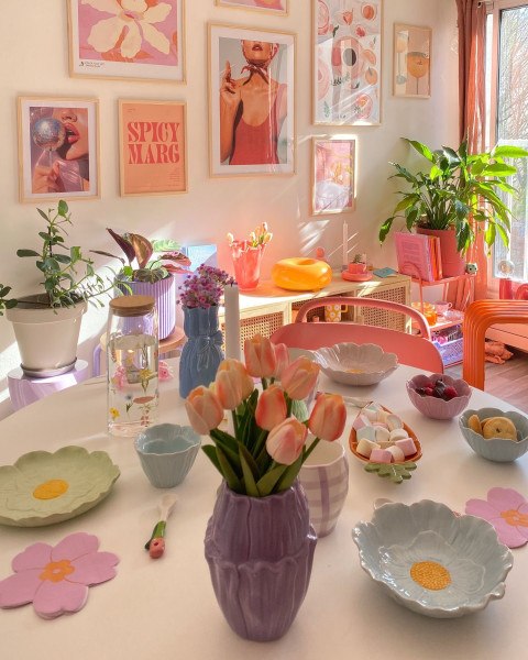 Girly Apartment Decor