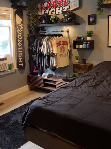 10 Dorm Room Ideas for Guys That Are Stylish & Practical